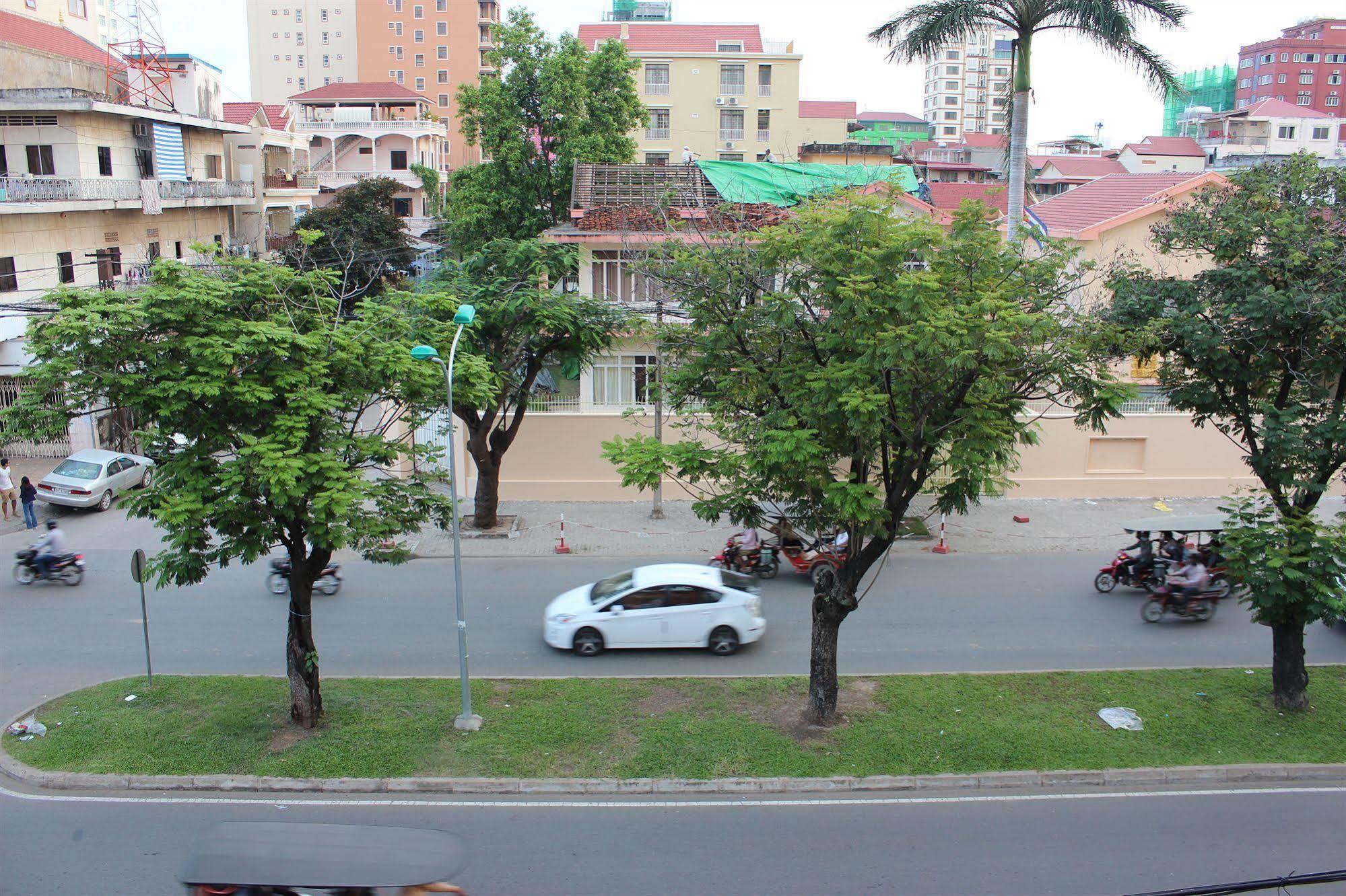 Lucky 1 Guesthouse Phnom Penh Eksteriør bilde